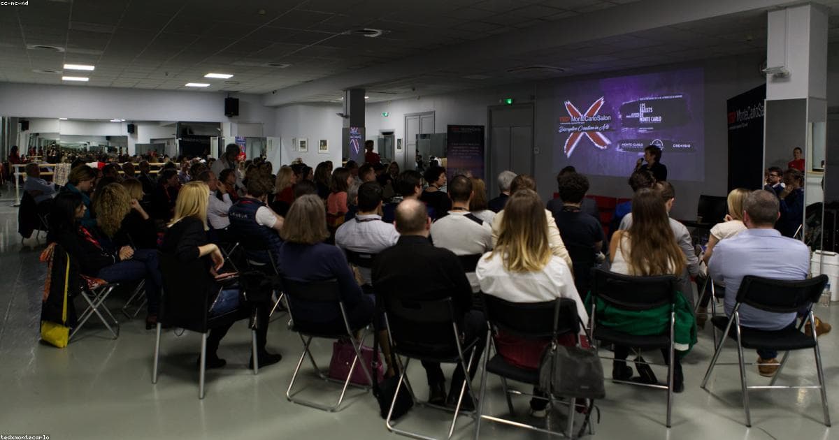 Agentic AI system architecture showing autonomous planning, tool use, memory management, and multi-agent orchestration patterns