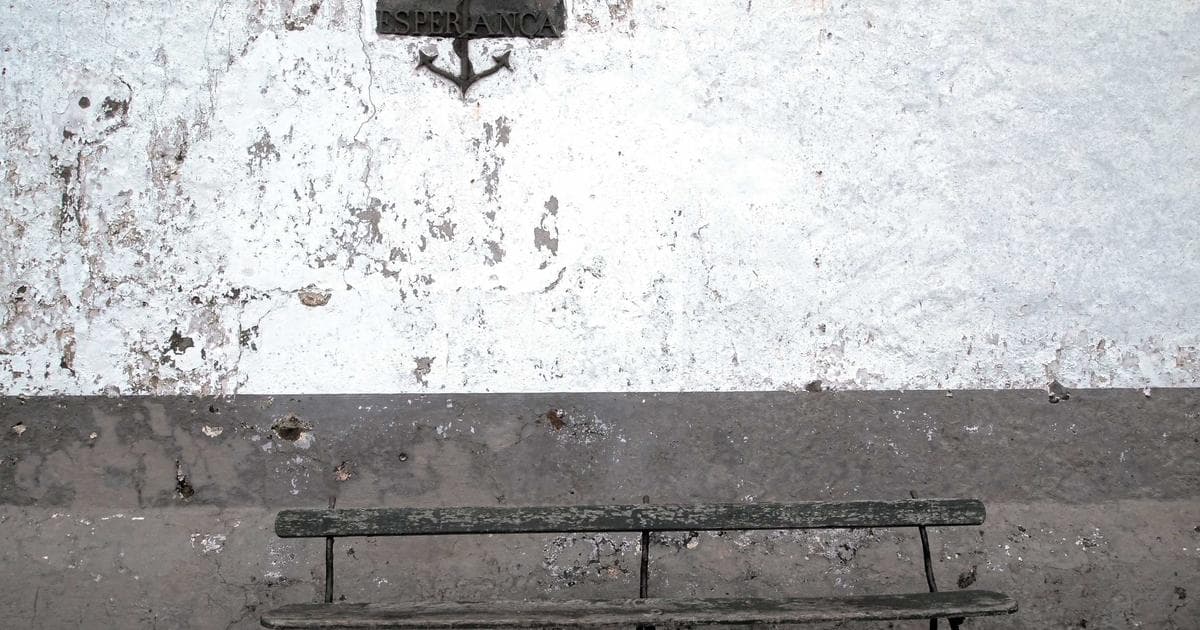 Montreal cityscape with neural network visualization representing Canada's AI research ecosystem and enterprise applications