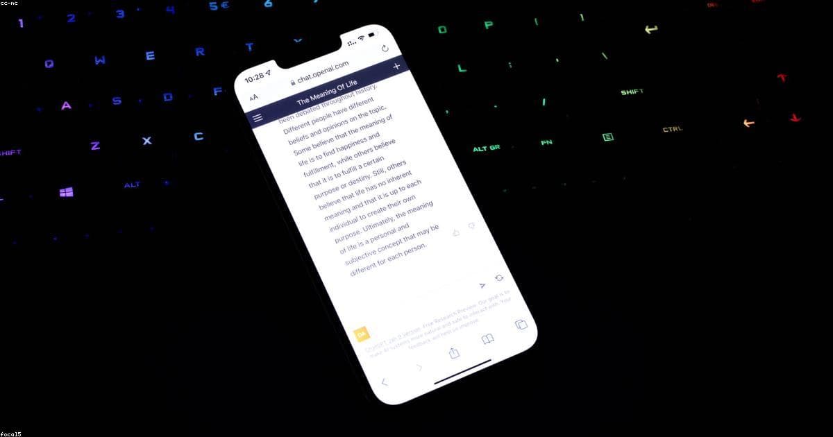 Enterprise prompt engineering workflow showing system prompt architecture, evaluation framework, A/B testing, and production deployment pipeline